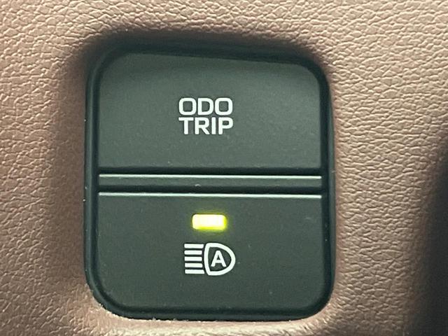 クラウンハイブリッド ＲＳアドバンス　ムーンルーフ　カラーヘッドアップディスプレイ　バックカメラ　ブラインドスポットモニター　衝突被害軽減システム　レーダークルーズ　ドラレコ　ＬＥＤヘッド　ビルトインＥＴＣ　純正１８インチアルミ（63枚目）