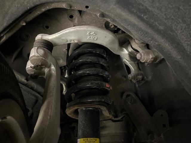 ＬＣ ＬＣ５００ｈ　禁煙車　カラーＨＵＤ　純正ＳＤナビ　セーフティシステムプラス　バックカメラ　レーダークルーズコントロール　茶革シート　前席シートエアコン　コーナーセンサー　ＬＥＤヘッド（32枚目）