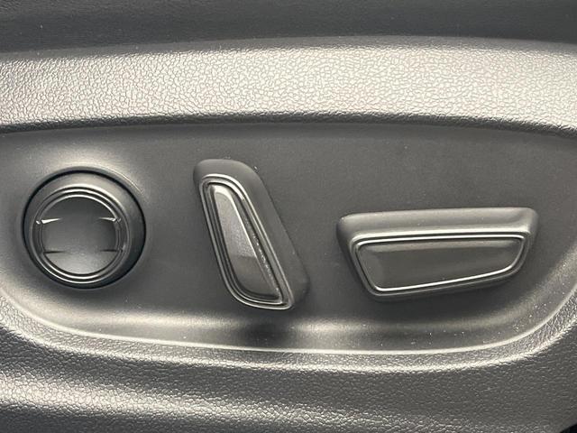 クラウンクロスオーバー Gアドバンスド・レザーパッケージ 純正12.3インチナビ パノラミックビューモニター HUD ブラインドスポットモニター ハンズフリーパワーバックドア レーダークルーズコントロール ステアリングヒーター シートベンチレーション ETC(42枚目)