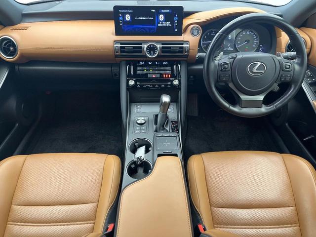 ＩＳ ＩＳ３００　バージョンＬ　後期　禁煙車　セーフティシステムプラス　レーダークルーズコントロール　ブラインドスポットモニター　３連ＬＥＤヘッドライト　純正１９インチアルミホイール　シートベンチレーション　茶革　プレミアムサウンド（2枚目）