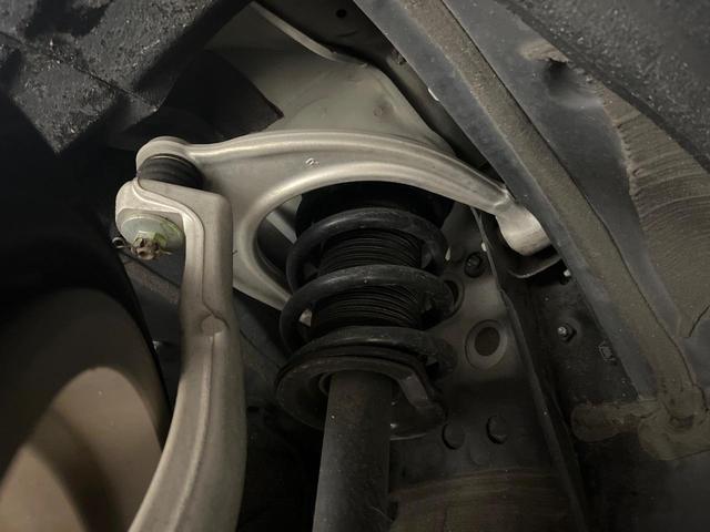 ＩＳ ＩＳ３００　バージョンＬ　後期　禁煙車　セーフティシステムプラス　レーダークルーズコントロール　ブラインドスポットモニター　３連ＬＥＤヘッドライト　純正１９インチアルミホイール　シートベンチレーション　茶革　プレミアムサウンド（19枚目）