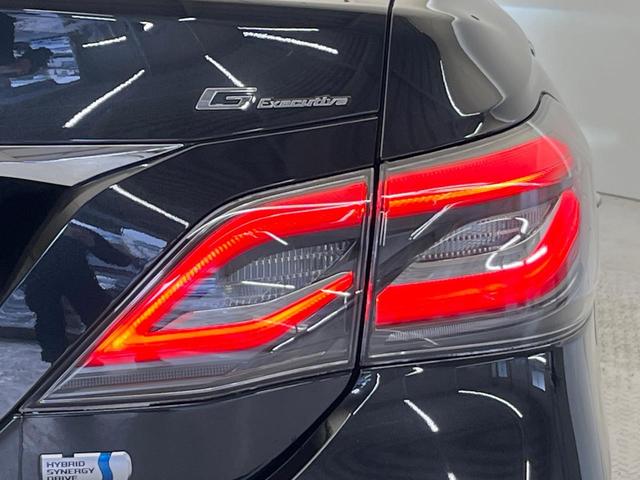 クラウンハイブリッド Ｇ－エグゼクティブ　禁煙車　純正ＳＤナビ　マルチビューモニター　レーダークルーズコントロール　プリクラッシュセーフティ　シートベンチレーション　ＥＴＣ　メモリーシート　純正１８インチアルミホイール　３眼ＬＥＤヘッドライト（26枚目）