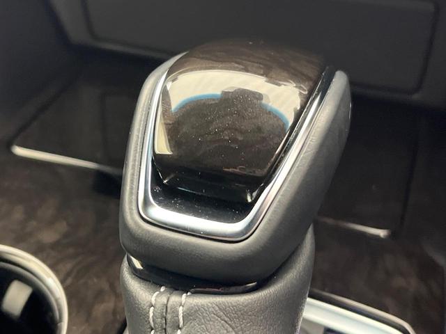 クラウンハイブリッド Ｇ－エグゼクティブ　禁煙車　純正ＳＤナビ　マルチビューモニター　レーダークルーズコントロール　プリクラッシュセーフティ　シートベンチレーション　ＥＴＣ　メモリーシート　純正１８インチアルミホイール　３眼ＬＥＤヘッドライト（73枚目）