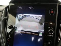 【バックカメラ】駐車時に後方がリアルタイム映像で確認できます。大型商業施設や立体駐車場での駐車時や、夜間のバック時に大活躍！運転スキルに関わらず、今や必須となった装備のひとつです！ 4