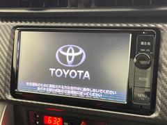 【純正ナビ】人気の純正ナビを装備しております。ナビの使いやすさはもちろん、オーディオ機能も充実！キャンプや旅行はもちろん、通勤や買い物など普段のドライブも楽しくなるはず♪ 7