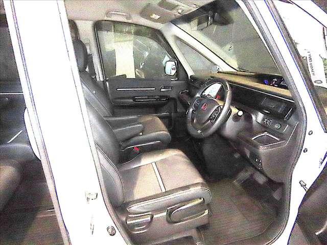 ステップワゴンスパーダ スパーダクールスピリット 禁煙・ワンオーナー・バックカメラ・リヤシ(14枚目)