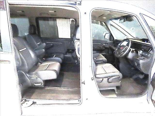 ステップワゴンスパーダ スパーダクールスピリット 禁煙・ワンオーナー・バックカメラ・リヤシ(16枚目)