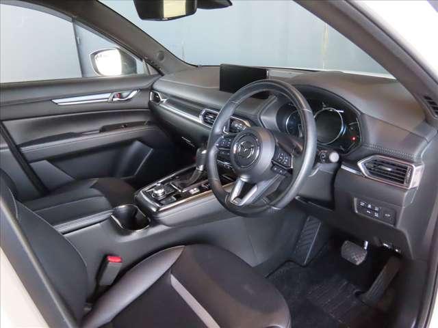 CX-8 2.5 25S スポーツ アピアランス 禁煙・衝突被害軽減ブレーキ(前後)・AT誤発進抑制制御・360°ビューモニター・オートホールド機能・10インチマツコネナビ・Apple Carplay/Android Auto・パワーリフトゲート(10枚目)