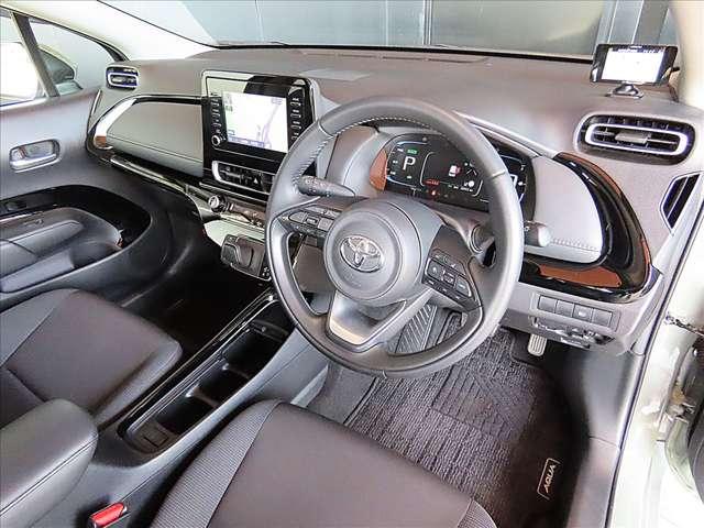 アクア 1.5 G トヨタセーフティーセンス・クルーズコントロール(全車速追従機能)・純正ナビ・バックカメラ・ETC・LEDヘッドライト・オートマチックハイビーム・外品ドラレコ(2カメラ)(10枚目)