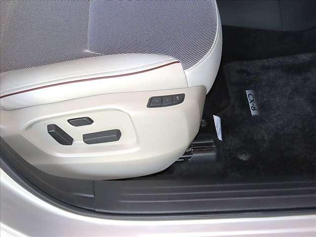 CX-8 2.2 XD グランド ジャーニー ディーゼルターボ 4WD 衝突被害軽減ブレーキ(前後)・360°ビュー(16枚目)