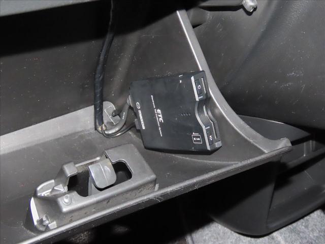 アルト ６６０　４０周年記念特別仕様車　Ｌリミテッド　禁煙・衝突被害軽減ブレーキ・運転席シートヒーター・地デジ／ＣＤ／ＤＶＤ／Ｂｌｕｅｔｏｏｔｈ（28枚目）