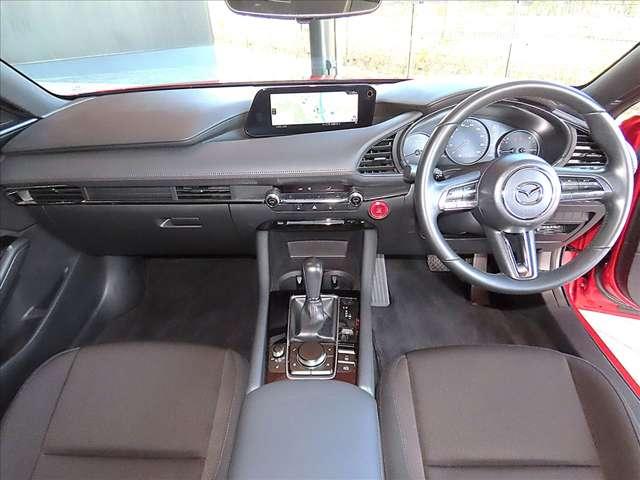 ＭＡＺＤＡ３ファストバック １．５　１５Ｓ　ツーリング　禁煙・衝突被害軽減ブレーキ・ＡＴ誤発進抑制機能・ＢＳＭシステム・３６０°ビューモニター・ＣＤ／ＤＶＤ／Ｂｌｕｅｔｏｏｔｈ／ＵＳＢ／Ａｐｌｌｅ　Ｃａｒｐｌａｙ／Ａｎｄｒｏｉｄ　Ａｕｔｏ／ＭＲＣＣ・ＥＴＣ（11枚目）