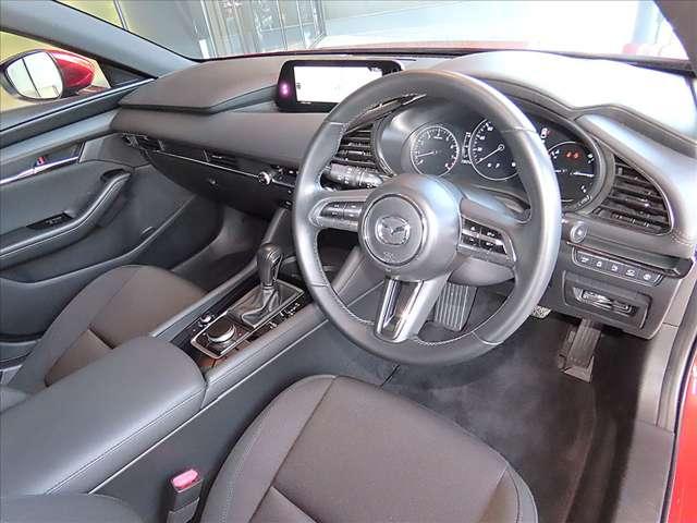 ＭＡＺＤＡ３ファストバック １．５　１５Ｓ　ツーリング　禁煙・衝突被害軽減ブレーキ・ＡＴ誤発進抑制機能・ＢＳＭシステム・３６０°ビューモニター・ＣＤ／ＤＶＤ／Ｂｌｕｅｔｏｏｔｈ／ＵＳＢ／Ａｐｌｌｅ　Ｃａｒｐｌａｙ／Ａｎｄｒｏｉｄ　Ａｕｔｏ／ＭＲＣＣ・ＥＴＣ（12枚目）