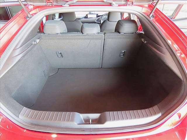 ＭＡＺＤＡ３ファストバック １．５　１５Ｓ　ツーリング　禁煙・衝突被害軽減ブレーキ・ＡＴ誤発進抑制機能・ＢＳＭシステム・３６０°ビューモニター・ＣＤ／ＤＶＤ／Ｂｌｕｅｔｏｏｔｈ／ＵＳＢ／Ａｐｌｌｅ　Ｃａｒｐｌａｙ／Ａｎｄｒｏｉｄ　Ａｕｔｏ／ＭＲＣＣ・ＥＴＣ（17枚目）