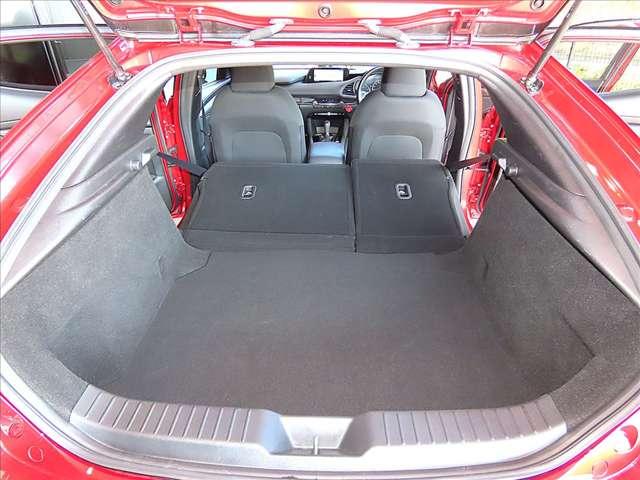 ＭＡＺＤＡ３ファストバック １．５　１５Ｓ　ツーリング　禁煙・衝突被害軽減ブレーキ・ＡＴ誤発進抑制機能・ＢＳＭシステム・３６０°ビューモニター・ＣＤ／ＤＶＤ／Ｂｌｕｅｔｏｏｔｈ／ＵＳＢ／Ａｐｌｌｅ　Ｃａｒｐｌａｙ／Ａｎｄｒｏｉｄ　Ａｕｔｏ／ＭＲＣＣ・ＥＴＣ（18枚目）