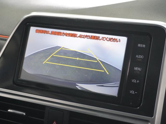 ◆バックカメラ◆リバースにするだけで映ります、後方の安全確認や、狭い駐車場での車庫入れ、雨の日や夜間など視界の悪い時に便利です！安全にバックする為には欠かせない装備です。