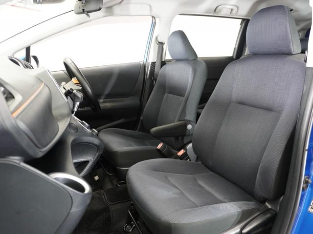 室内は、シートクリーニングや各部の徹底した清掃を実施し、消臭・除菌処理を行っています。しかも、全ての差上で天然成分の薬剤にこだわり安心・安全へも配慮しています。