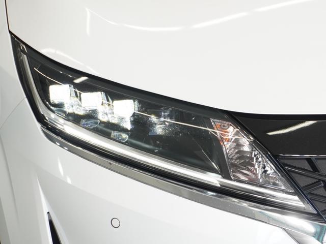 ノート Ｘ　１年保証（走行距離無制限）／ナビ／全周囲カメラ／ドライブレコーダー／ＥＴＣ／シートヒーター／衝突被害軽減ブレーキ（14枚目）