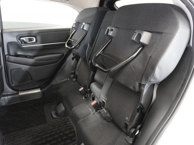 ヴェゼル ｅ：ＨＥＶＺ　１年保証（走行距離無制限）／ナビ／リアカメラ／ＥＴＣ／シートヒーター／地デジチューナー／衝突被害軽減ブレーキ／（30枚目）