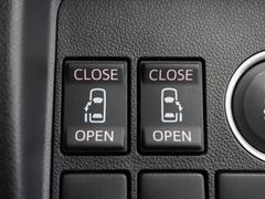 ��ξ¦��ư���饤�ɥɥ���������־�Ǥ���ߤ꤬�ڡ��������ͤ��٤μ֤˥ɥ������ƤƤ��ޤ����ۤ⤴�����ޤ��󡪾����ʤ�����Ϣ������⤳��ǰ¿��� 4