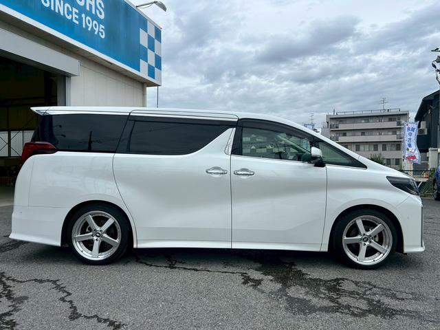 アルファードハイブリッド SR Cパッケージ 禁煙 サンルーフ 車高調 ワーク20インチアルミ リアエンター JBL メーカーナビ フルセグTV 全周囲モニター CD BSM デジタルインナーミラー フリップダウンモニター 両側電動スライドドア(13枚目)