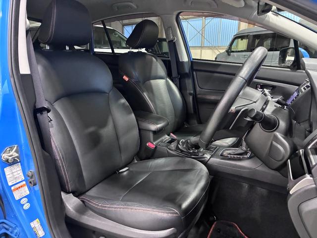 ＸＶ ２．０ｉ－Ｌ　アイサイト　ブラックレザーセレクション　禁煙　衝突軽減　フルセグナビ　バックカメラ　ＥＴＣ　ＢＳＭ　ドラレコ　シートヒーター　スマートキー　ルーフレール　ＨＩＤ　ナビ／ＣＮ－ＬＲ７２０　スペアスマートキー（17枚目）