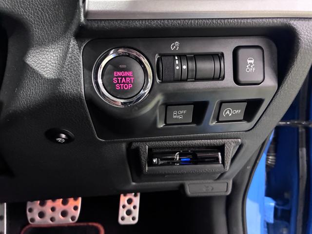 ＸＶ ２．０ｉ－Ｌ　アイサイト　ブラックレザーセレクション　禁煙　衝突軽減　フルセグナビ　バックカメラ　ＥＴＣ　ＢＳＭ　ドラレコ　シートヒーター　スマートキー　ルーフレール　ＨＩＤ　ナビ／ＣＮ－ＬＲ７２０　スペアスマートキー（20枚目）