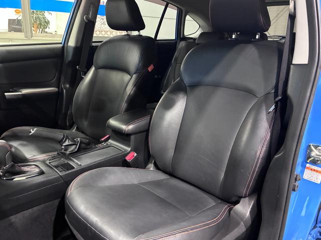 ＸＶ ２．０ｉ－Ｌ　アイサイト　ブラックレザーセレクション　禁煙　衝突軽減　フルセグナビ　バックカメラ　ＥＴＣ　ＢＳＭ　ドラレコ　シートヒーター　スマートキー　ルーフレール　ＨＩＤ　ナビ／ＣＮ－ＬＲ７２０　スペアスマートキー（36枚目）