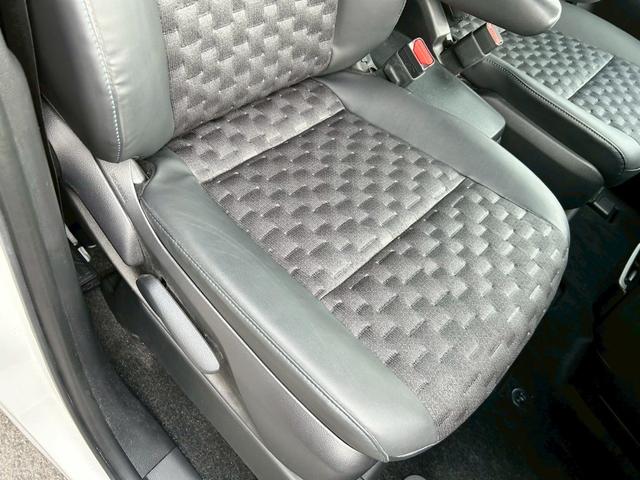 ヴォクシー Ｓ－Ｚ　禁煙　衝突軽減システム　レーダークルーズ　ディスプレイオーディオプラス（ナビＴＶ　ＤＶＤキット付き）　フリップダウンモニター　２列目シートヒーター　ＨＵＤ　デジタルインナーミラー　両側電動スライドドア（16枚目）