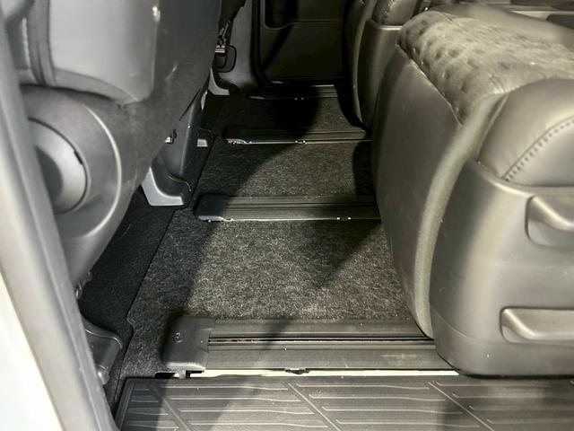 ヴォクシー Ｓ－Ｚ　禁煙　衝突軽減システム　レーダークルーズ　ディスプレイオーディオプラス（ナビＴＶ　ＤＶＤキット付き）　フリップダウンモニター　２列目シートヒーター　ＨＵＤ　デジタルインナーミラー　両側電動スライドドア（42枚目）