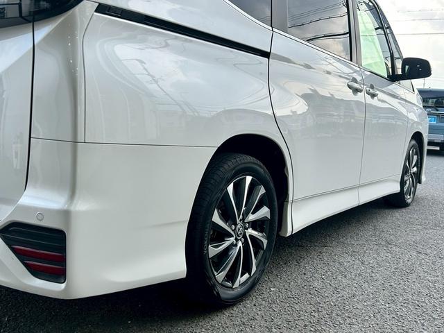 ヴォクシー Ｓ－Ｚ　禁煙　衝突軽減システム　レーダークルーズ　ディスプレイオーディオプラス（ナビＴＶ　ＤＶＤキット付き）　フリップダウンモニター　２列目シートヒーター　ＨＵＤ　デジタルインナーミラー　両側電動スライドドア（53枚目）