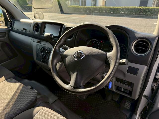 ＮＶ３５０キャラバンバン ロングＤＸ　／キーレス／ナビ／ＥＴＣ／バックカメラ／６名乗車／（31枚目）
