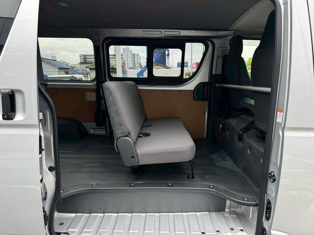 ハイエースバン ロングＤＸ　ＧＬパッケージ　ＥＴＣ／ＴＳＳ／６ＡＴ／ＬＥＤヘッド／バックカメラ／禁煙車／地デジ／ナビ／Ｂｌｕｅｔｏｏｔｈ／６名乗車／最大積載量１１５０ｋｇ（58枚目）