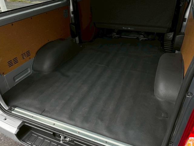 ハイエースバン ロングＤＸ　ＧＬパッケージ　ＥＴＣ／ＴＳＳ／６ＡＴ／ＬＥＤヘッド／バックカメラ／禁煙車／地デジ／ナビ／Ｂｌｕｅｔｏｏｔｈ／６名乗車／最大積載量１１５０ｋｇ（59枚目）