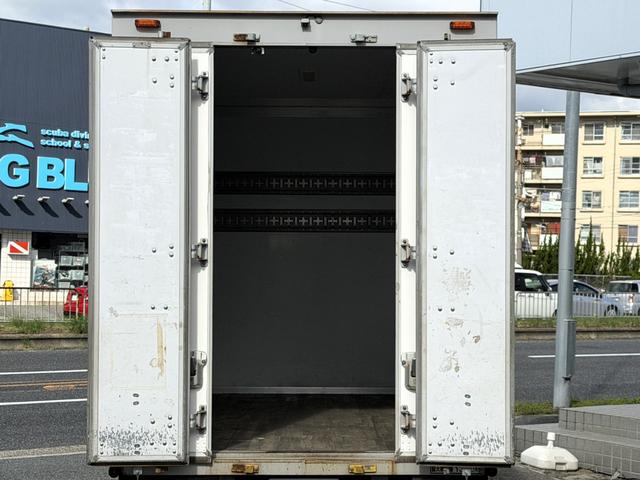 アトラストラック スーパーローDX 準中型/パネルバン/エアコン/Bモニター/パワステ/Wタイヤ/電格ミラー/ラッシングレール/タイヤ灯/荷室寸法 長さ304cm 幅164cm 高さ192cm(22枚目)