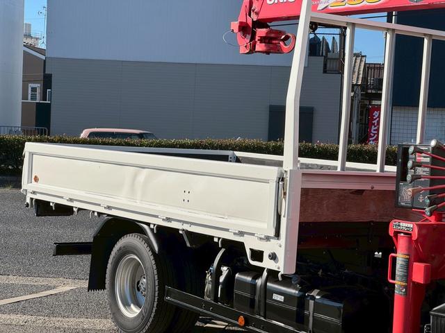 ＮＴ４５０アトラス ロングワイドＤＸ　ロングワイド／古河ユニック製３段クレーン／キーレス／最大積載量２ｔ／ＥＴＣ／準中型免許対応／３名乗車（12枚目）