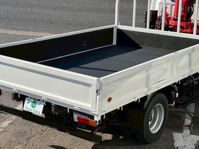 ＮＴ４５０アトラス ロングワイドＤＸ　ロングワイド／古河ユニック製３段クレーン／キーレス／最大積載量２ｔ／ＥＴＣ／準中型免許対応／３名乗車（20枚目）