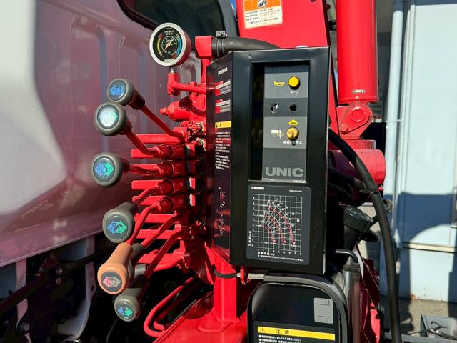 ＮＴ４５０アトラス ロングワイドＤＸ　ロングワイド／古河ユニック製３段クレーン／キーレス／最大積載量２ｔ／ＥＴＣ／準中型免許対応／３名乗車（25枚目）