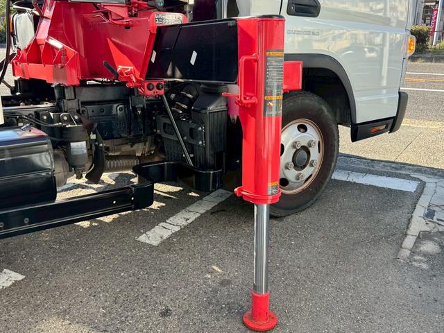 ＮＴ４５０アトラス ロングワイドＤＸ　ロングワイド／古河ユニック製３段クレーン／キーレス／最大積載量２ｔ／ＥＴＣ／準中型免許対応／３名乗車（30枚目）