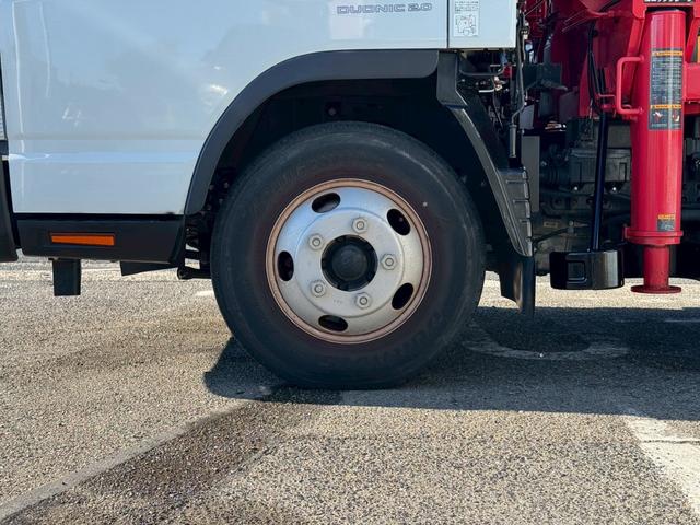 ＮＴ４５０アトラス ロングワイドＤＸ　ロングワイド／古河ユニック製３段クレーン／キーレス／最大積載量２ｔ／ＥＴＣ／準中型免許対応／３名乗車（33枚目）