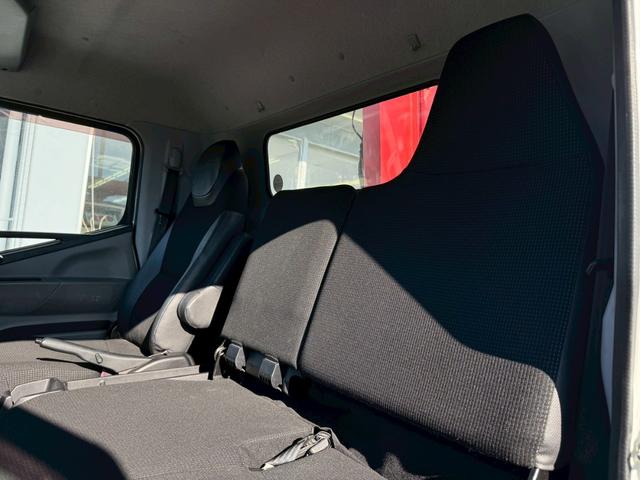 ＮＴ４５０アトラス ロングワイドＤＸ　ロングワイド／古河ユニック製３段クレーン／キーレス／最大積載量２ｔ／ＥＴＣ／準中型免許対応／３名乗車（43枚目）