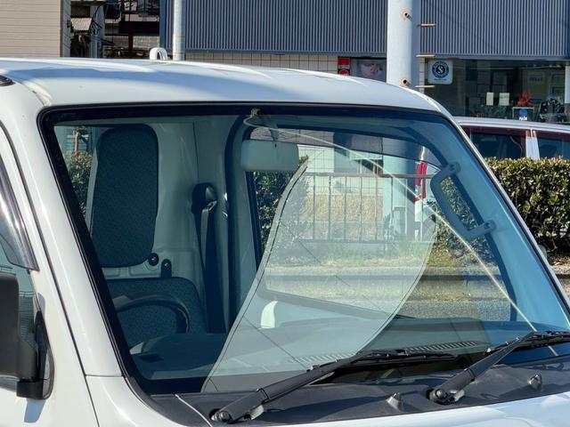 キャリイトラック ＫＣエアコン・パワステ　エアコン／パワステ／５ＭＴ／エアバッグ／最大積載量３５０ｋｇ／荷台寸法　長さ２０５ｃｍ幅１４１ｃｍ高さ２８ｃｍ（11枚目）