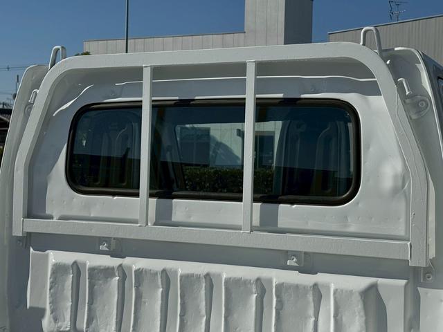 キャリイトラック ＫＣエアコン・パワステ　エアコン／パワステ／５ＭＴ／エアバッグ／最大積載量３５０ｋｇ／荷台寸法　長さ２０５ｃｍ幅１４１ｃｍ高さ２８ｃｍ（23枚目）