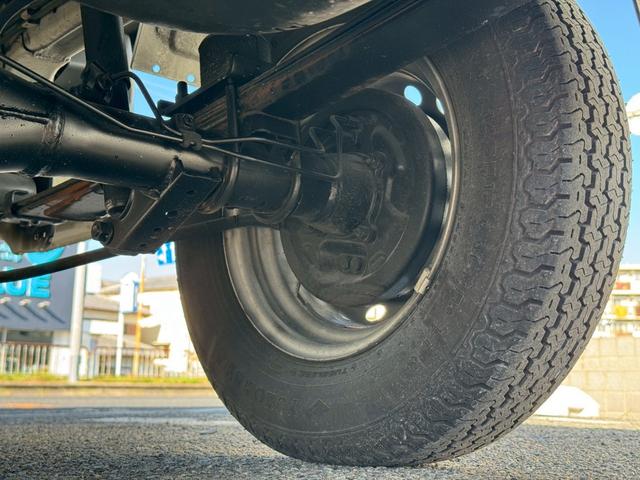 キャリイトラック ＫＣエアコン・パワステ　エアコン／パワステ／５ＭＴ／エアバッグ／最大積載量３５０ｋｇ／荷台寸法　長さ２０５ｃｍ幅１４１ｃｍ高さ２８ｃｍ（30枚目）