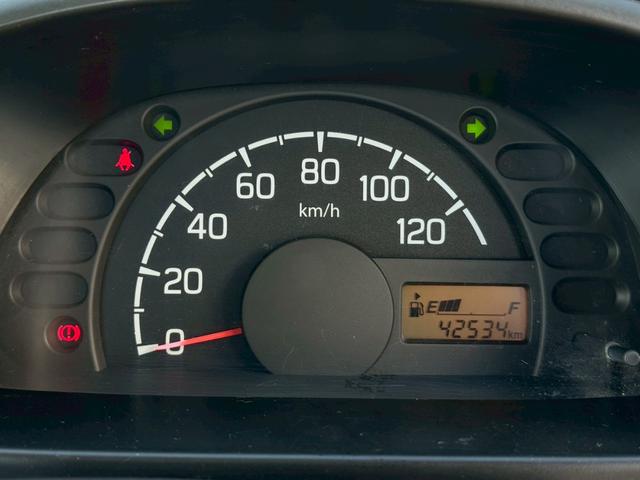 キャリイトラック ＫＣエアコン・パワステ　エアコン／パワステ／５ＭＴ／エアバッグ／最大積載量３５０ｋｇ／荷台寸法　長さ２０５ｃｍ幅１４１ｃｍ高さ２８ｃｍ（35枚目）