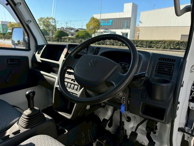 キャリイトラック ＫＣエアコン・パワステ　エアコン／パワステ／５ＭＴ／エアバッグ／最大積載量３５０ｋｇ／荷台寸法　長さ２０５ｃｍ幅１４１ｃｍ高さ２８ｃｍ（36枚目）