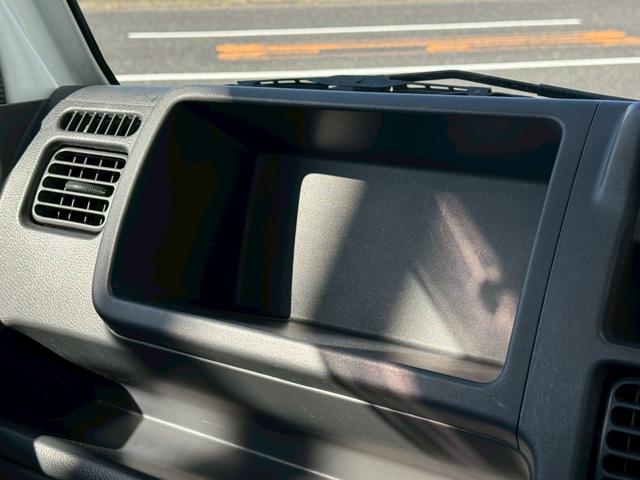 キャリイトラック ＫＣエアコン・パワステ　エアコン／パワステ／５ＭＴ／エアバッグ／最大積載量３５０ｋｇ／荷台寸法　長さ２０５ｃｍ幅１４１ｃｍ高さ２８ｃｍ（42枚目）