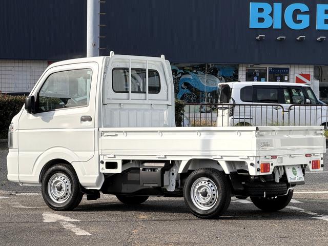 クリッパートラック DX セーフティパッケージ 届出済み未使用車/4速AT/パワステ/エアバック/パワーウインドウ/オートライト/クリアランスソナー/レーンキープ/アイドリングストップ/荷台スペース 長さ200cm 幅140cm 高さ28cm(4枚目)