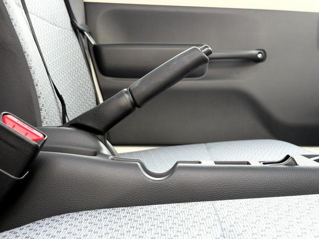 クリッパートラック DX セーフティパッケージ 届出済み未使用車/4速AT/パワステ/エアバック/パワーウインドウ/オートライト/クリアランスソナー/レーンキープ/アイドリングストップ/荷台スペース 長さ200cm 幅140cm 高さ28cm(48枚目)