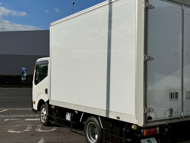 アトラストラック 　ドライバン／準中型（５ｔ限定）対応／バックカメラ／ラッシングレール／積載１．１ｔ／３名乗車／荷室寸法　長さ３３０ｃｍ幅１７９ｃｍ高さ２０２ｃｍ（16枚目）
